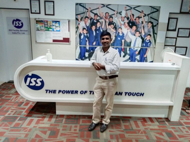 Facility management staff uniform at ISS workplace – housekeeping and maintenance uniform supplier Essay Sports